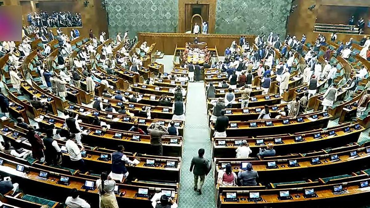 پارلیمانی اجلاس آج سے شروع، ایس آئی آر پر بحث کا مطالبہ جاری، حکومت نے یقین دہانی نہیں کرائی، اپوزیشن سے تعاون کی اپیل، سرمائی اجلاس میں 14 بل منظور کرنے کا ہدف