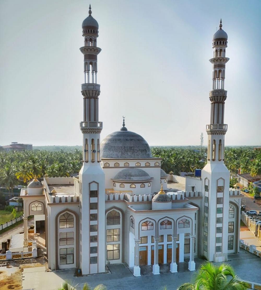 بھٹکل میں تنظیم ملیہ  مسجد  کی تجدید و توسیع  کے بعد شاندار افتتاح؛  داخلی خوبصورتی فنِ تعمیرات کا شاہکار؛کرناٹک کی دوسری سب سے بڑی مسجد