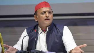 اکھلیش یادو کا یوپی حکومت سے مطالبہ، کانسٹیبل بھرتی میں عمر کی حد بڑھا کر نوجوانوں کو نیا سالی تحفہ دینے کی اپیل