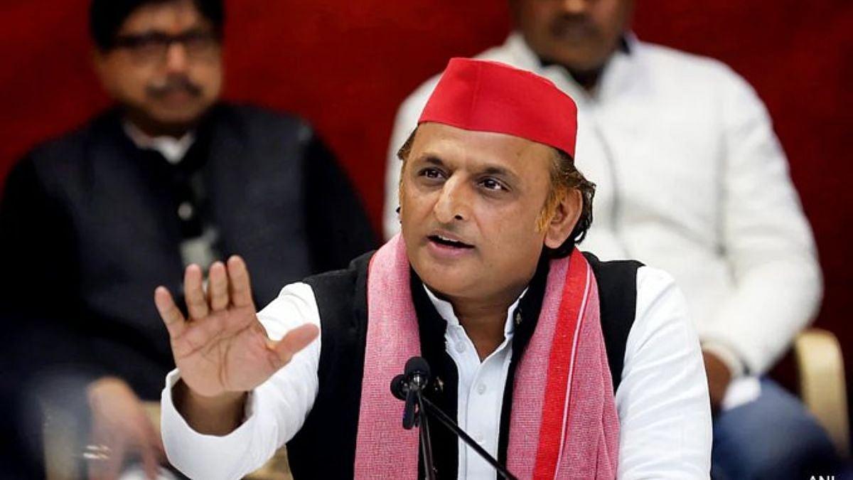 ووٹر لسٹ میں گڑبڑی پر سخت انتباہ، اکھلیش یادو نے افسران کے خلاف ایف آئی آر کی دھمکی دی