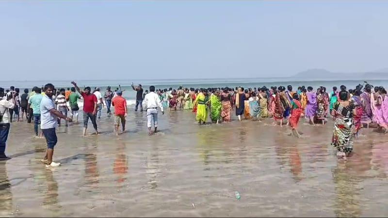 انکولہ میں پھر گرم ہو رہا ہے بندرگاہ کی تعمیر کا تنازعہ ۔ مشکوک انداز میں کیا جا رہا ہے سروے