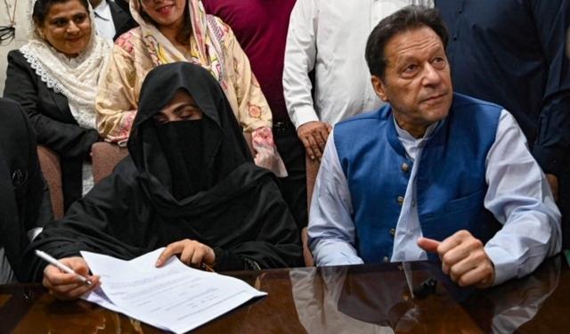 عدالت کا بڑا فیصلہ، عمران خان اور بشریٰ بی بی کو 17 سال قید کی سزا