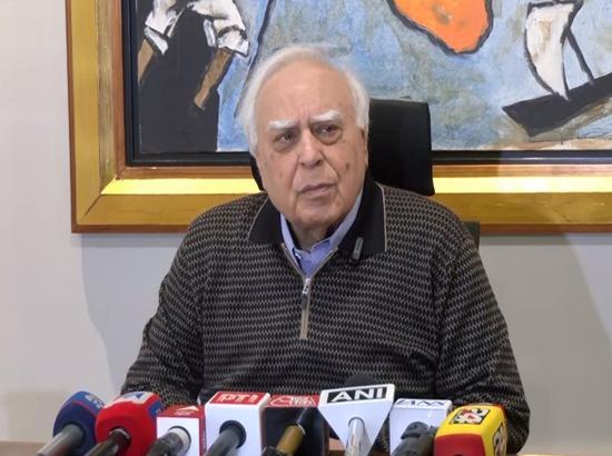 بنگال میں ایس آئی آر کے نفاذ پر سوالات، ’عجیب طریقۂ کار‘ پر تنازع
