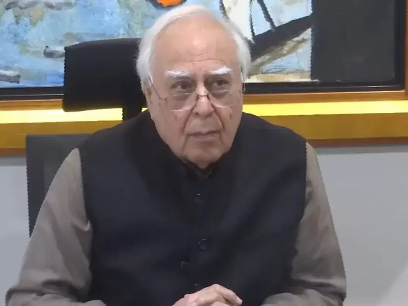 ’بی جے پی اتحادی پارٹیوں کو مرکزی سیاست سے باہر رکھتی ہے‘، کپل سبل کا بیان