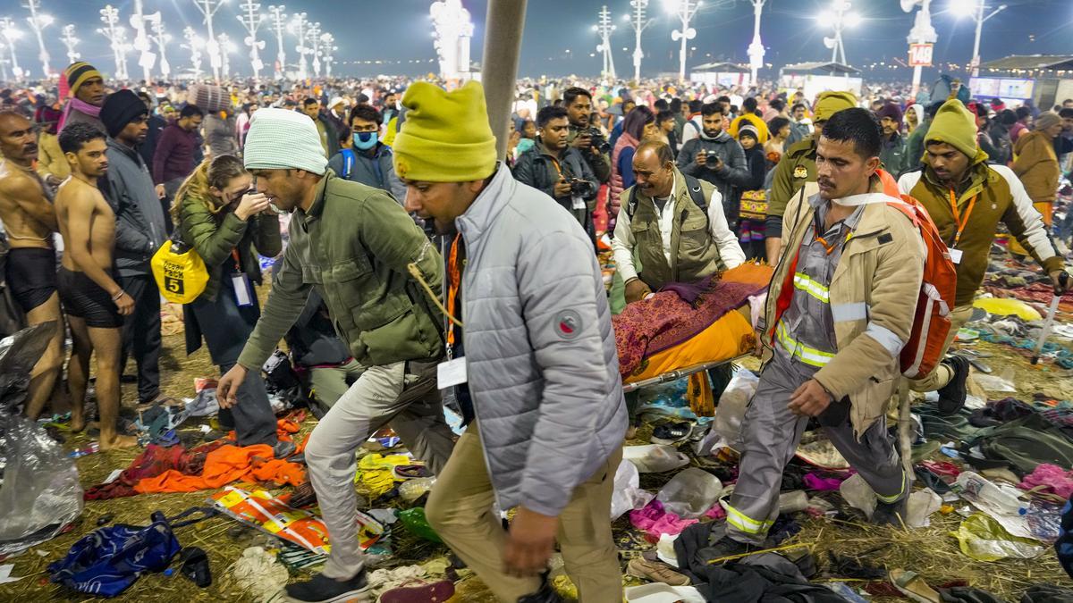 مہاکمبھ حادثہ: بھگدڑ میں 30 ہلاک، 60 زخمی زیر علاج، 18 گھنٹے بعد انتظامیہ کی تصدیق