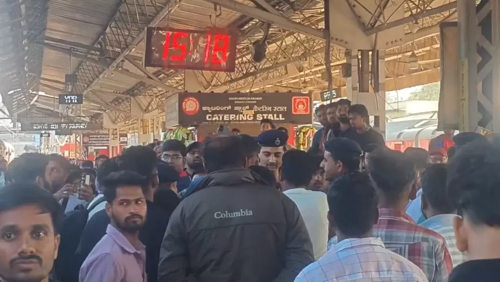 بینگلورو : زنجیر کھینچ کر ٹرین روکنے اور آر پی ایف پر حملہ کا معاملہ - تین ملزمین گرفتار